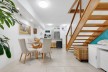 Fully Furnished Townhouse Style apartment in the heart of the Valley... Easy Walk to HSW & CBD!