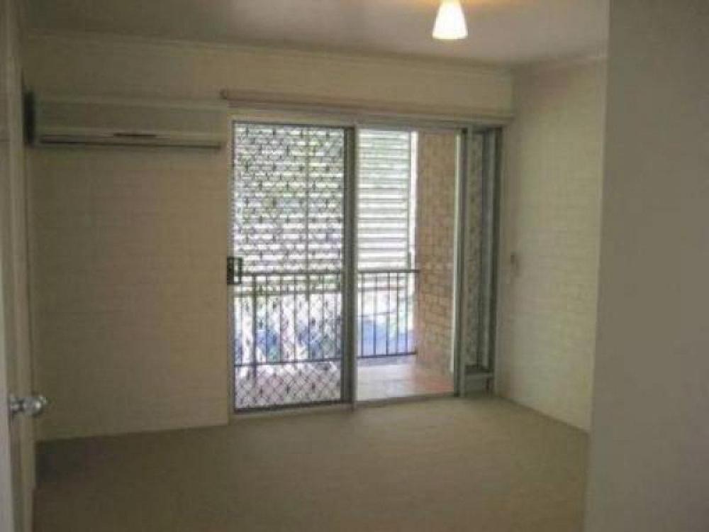 1 bedroom apartment with undercover car space